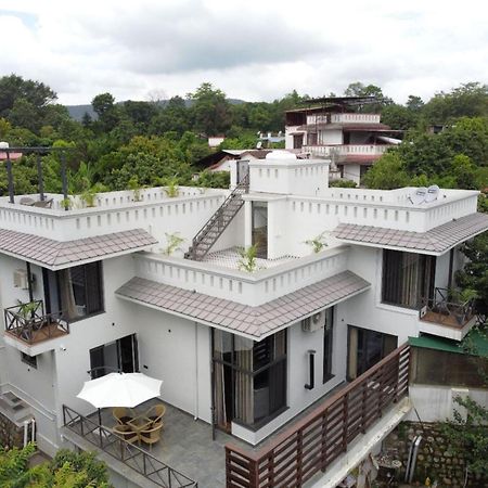 Villa Sierra Sky - Exquisite Elegant 4 Bedroom Villa Деградун Екстер'єр фото